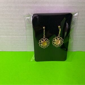 Elegant Gold Flower Drop Earrings